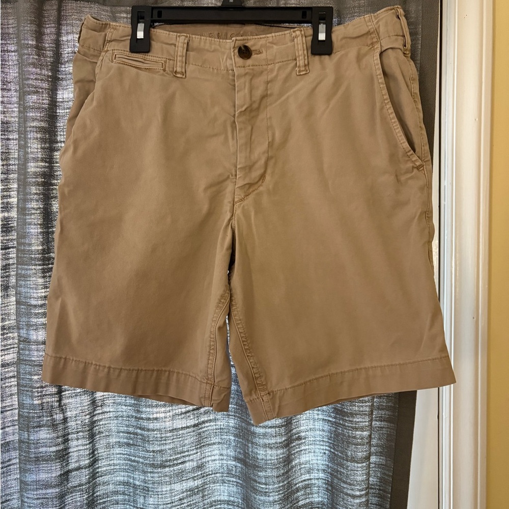 American Eagle Outfitters Men's Khaki Shorts